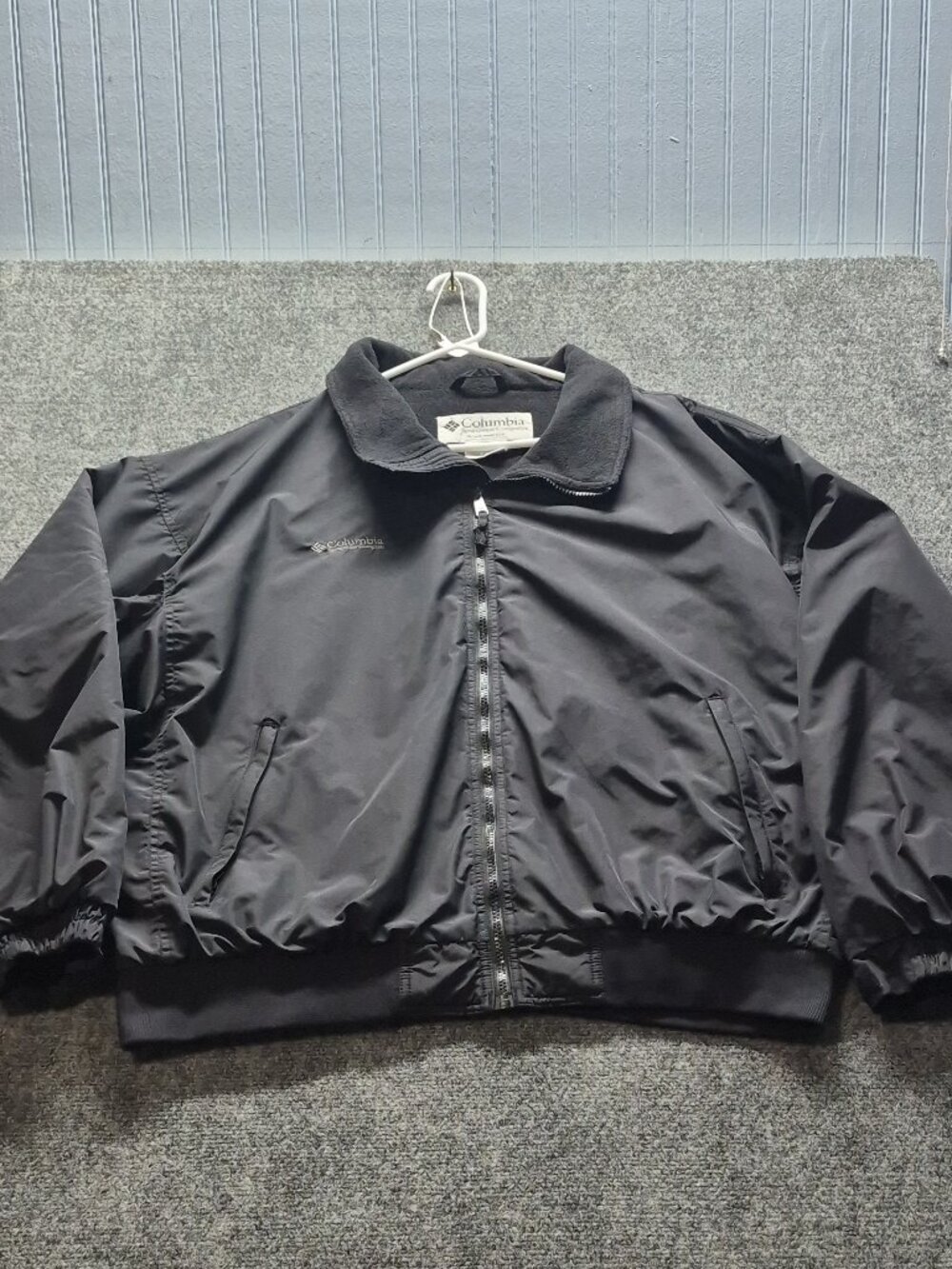 Columbia Men’s Black Bomber Jacket Full Zip Logo Point Collar XL RN 69724